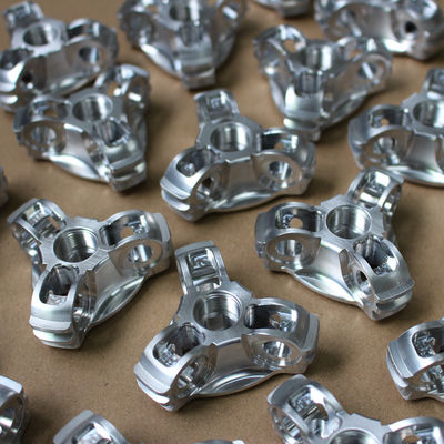 Finitura superficia di verniciatura su misura della selezione di seta di alluminio delle parti di CNC