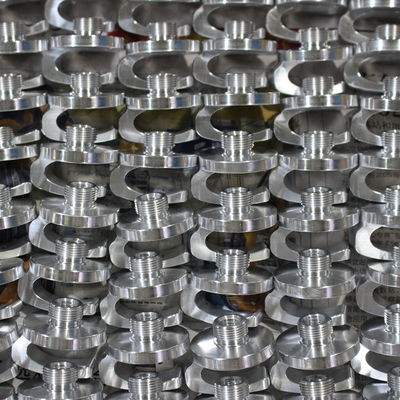Tolleranza su misura di alta precisione 0.01mm del materiale della lega di alluminio dei pezzi meccanici di CNC