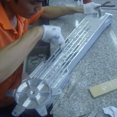 Il CNC di alluminio rapido ha lavorato le parti a macchina dei prototipi che insabbiano la finitura superficia d'anodizzazione