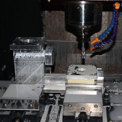 Pezzi meccanici di alluminio di CNC di alta precisione che anodizzano finitura superficia di verniciatura