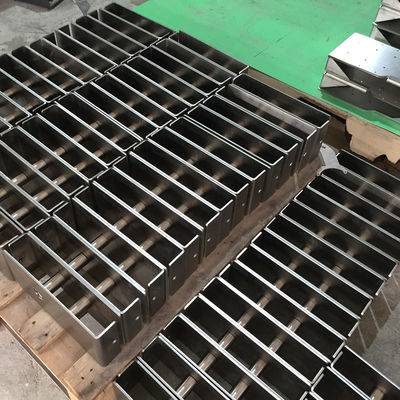 Laser di saldatura di giro di CNC dei prototipi della lamiera sottile degli ss 304 che taglia e che piega