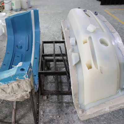 RIM Reaction Injection Molding Plastic grandi parti per i paraurti automobilistici