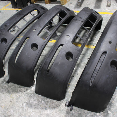 Stampaggio ad iniezione di reazione del ODM dell'OEM RIM Large Parts For Car Front Bumpers