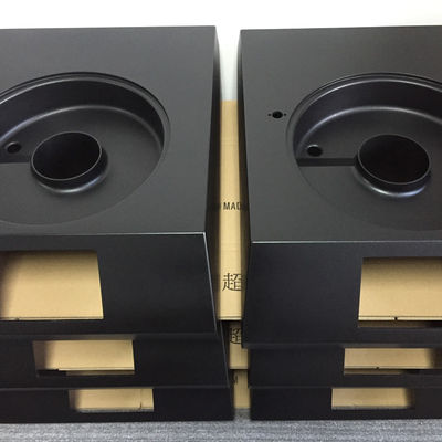Della reazione stampaggio ad iniezione RIM Big Plastic Parts Black per strutturare l'inserzione di verniciatura che modella lo strumento rapido ed economico