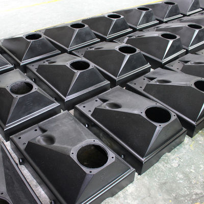 Grande Shell Reaction Injection Molding Parts con il materiale di superficie di sbavatura del poliuretano