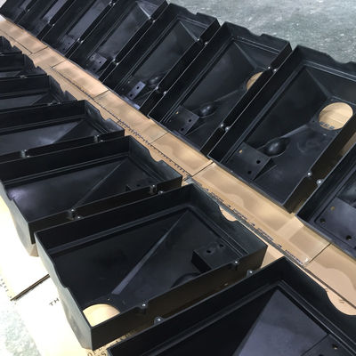 Parti industriali di recinzione di RIM Reaction Injection Molding Plastic che sbavano finitura superficia