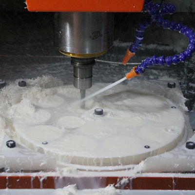 Parti di plastica meccaniche su misura di CNC pp che insabbiano sabbiando finitura superficia